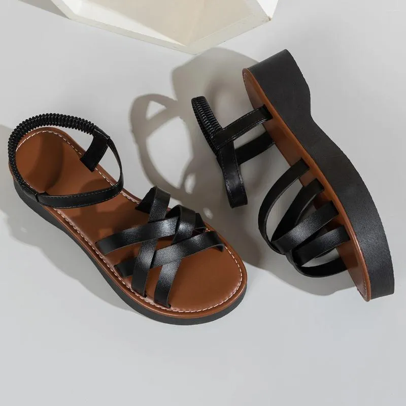 Chaussures de robe Sandales plates romaines Sandales à talons moyens Femmes Wedge Été 2024 Élégant Talon bas Plate-forme Slingback Cuir Noir