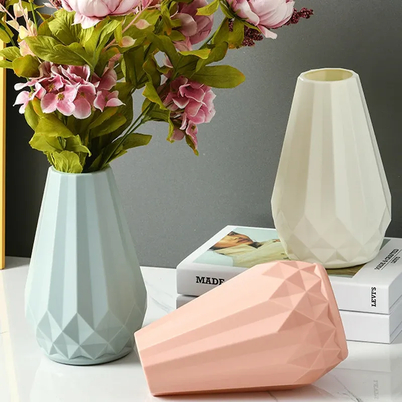 花瓶のない壊れやすいプラスチック製の花の花瓶の家の装飾白い模倣セラミックフラワーポットフラワーバスケット - 北欧の装飾花の花瓶