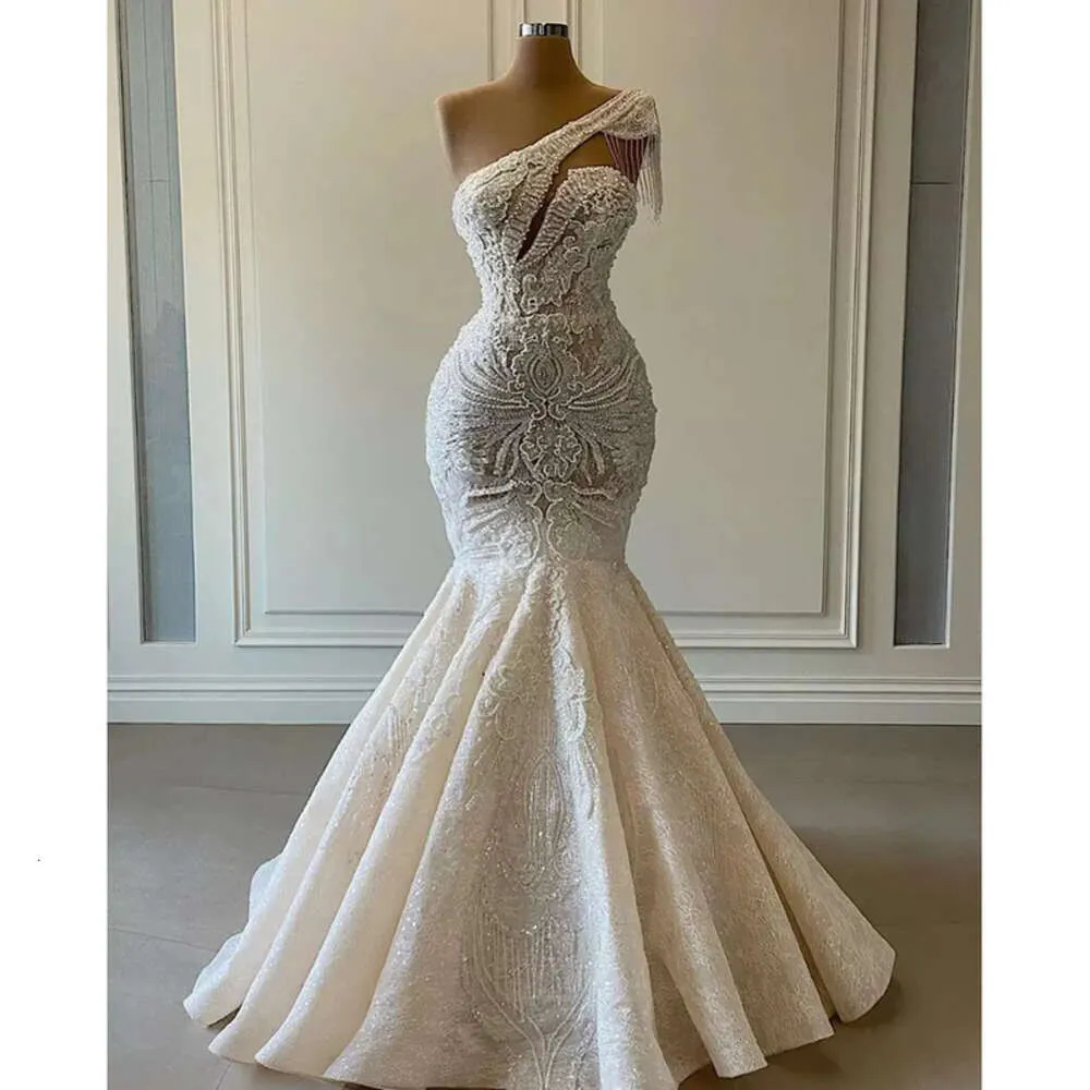 Abiti da sposa arabi Aso Size Plus Ebi lussuosi in pizzo con perline monospalla a sirena Abiti da sposa vintage