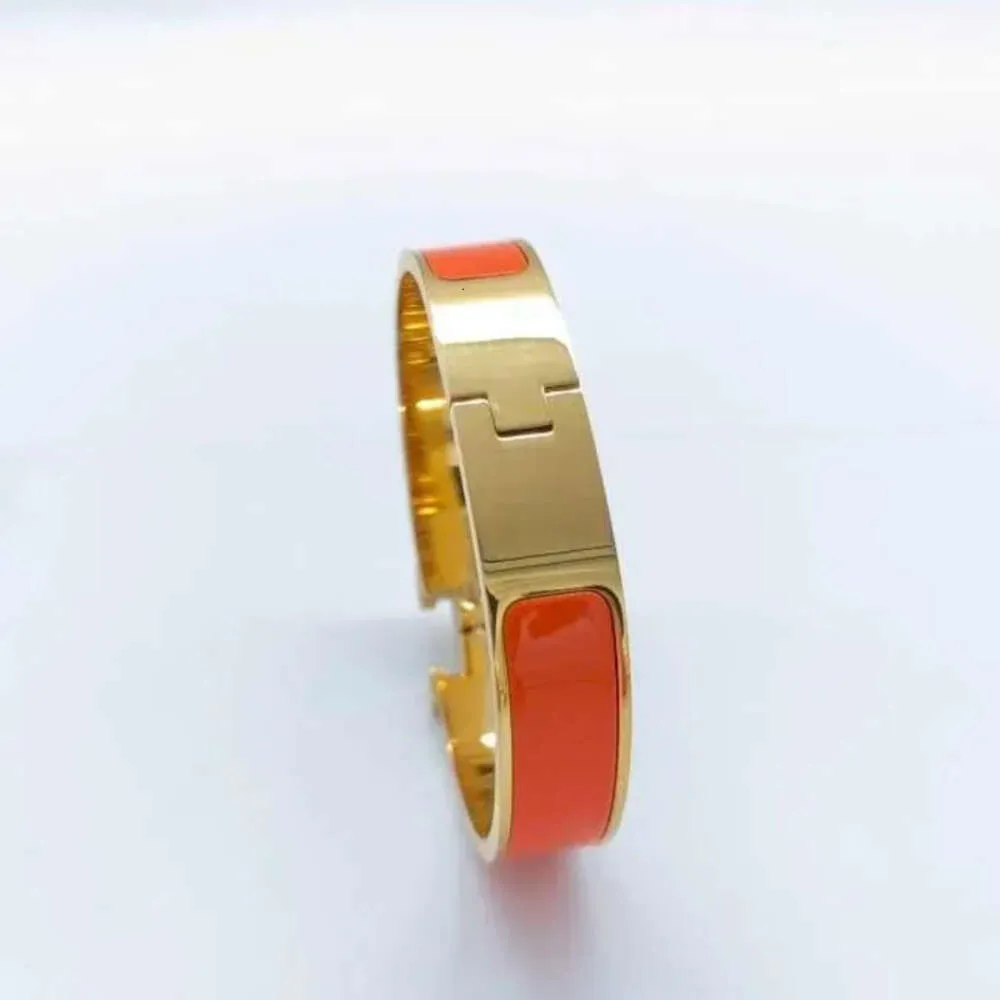 Klassieke Designer Bangle Letter Gouden Sieraden Vrouw Bangle Roestvrij Staal Man 18 Kleur Gouden Gesp 17/19 Maat Mode Titanium Stalen Sieraden