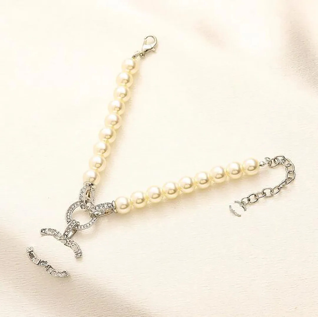 Braccialetti di perle di design Donna Argento corretto Logo del marchio Cerchio Moda Regalo di rame Regali di lusso Coppia di famiglia Bracciali da tennis con perle che non sbiadiscono Regalo di nozze