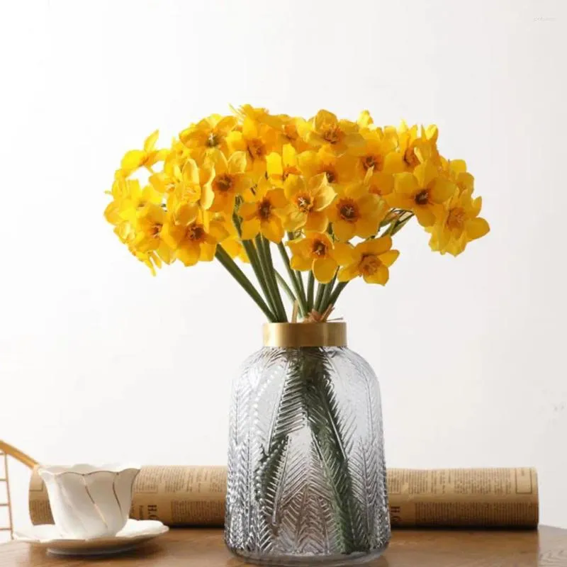 Decoratieve bloemen 6 stks uitstekende simulatie narcissus bloemenboeket lichtgewicht nepplanten decor voor school