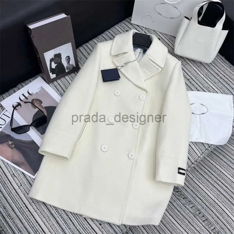 Designer Women's Wool Blends Autunno/Inverno Nuovo pendolare Celebrity Style Flip Collar Double Row Button Cashmere Mid Long Versatile Coat