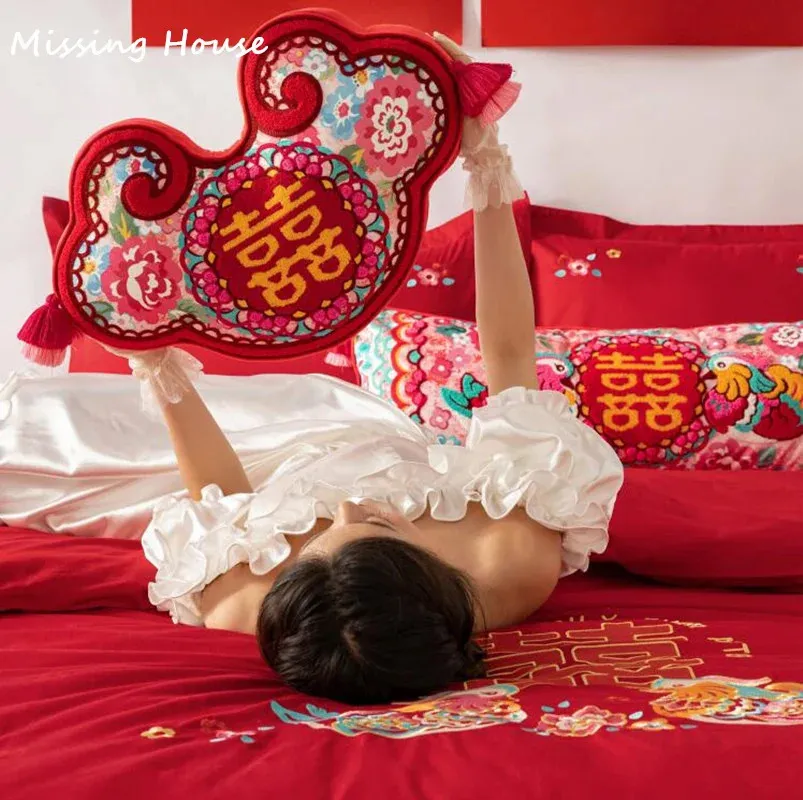 Красные неразлучники с концентрическим замком, свадебная подушка с вышивкой, подушка на спинку, вечерние, домашний диван, подарок для спальни 240306