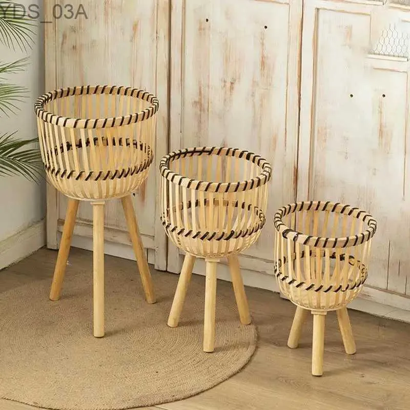 Planteurs Pots tissés Stand de plante avec des jambes Decoratives Woven Bamboo tabourets pour plantes intérieures support de plante pour plantes en pot.