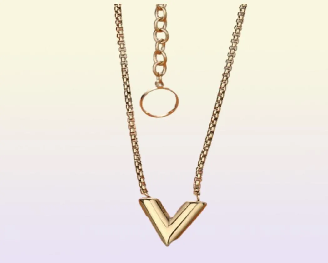 Braccialetti di ciondoli designer classico braccialetti d'oro love v collana gioiello alla moda lettera da braccialetti piastrellata semplice cuore di lusso pendente5519315