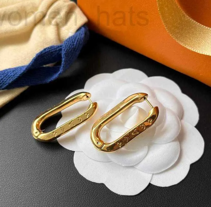 Boucles d'oreilles de créateur de goujons qualité 18k plaque à or oreille de luxe en acier inoxydable Rm Lady Inravaid Diamond Pearl Wedding Jewelry Accessoires OWKZ