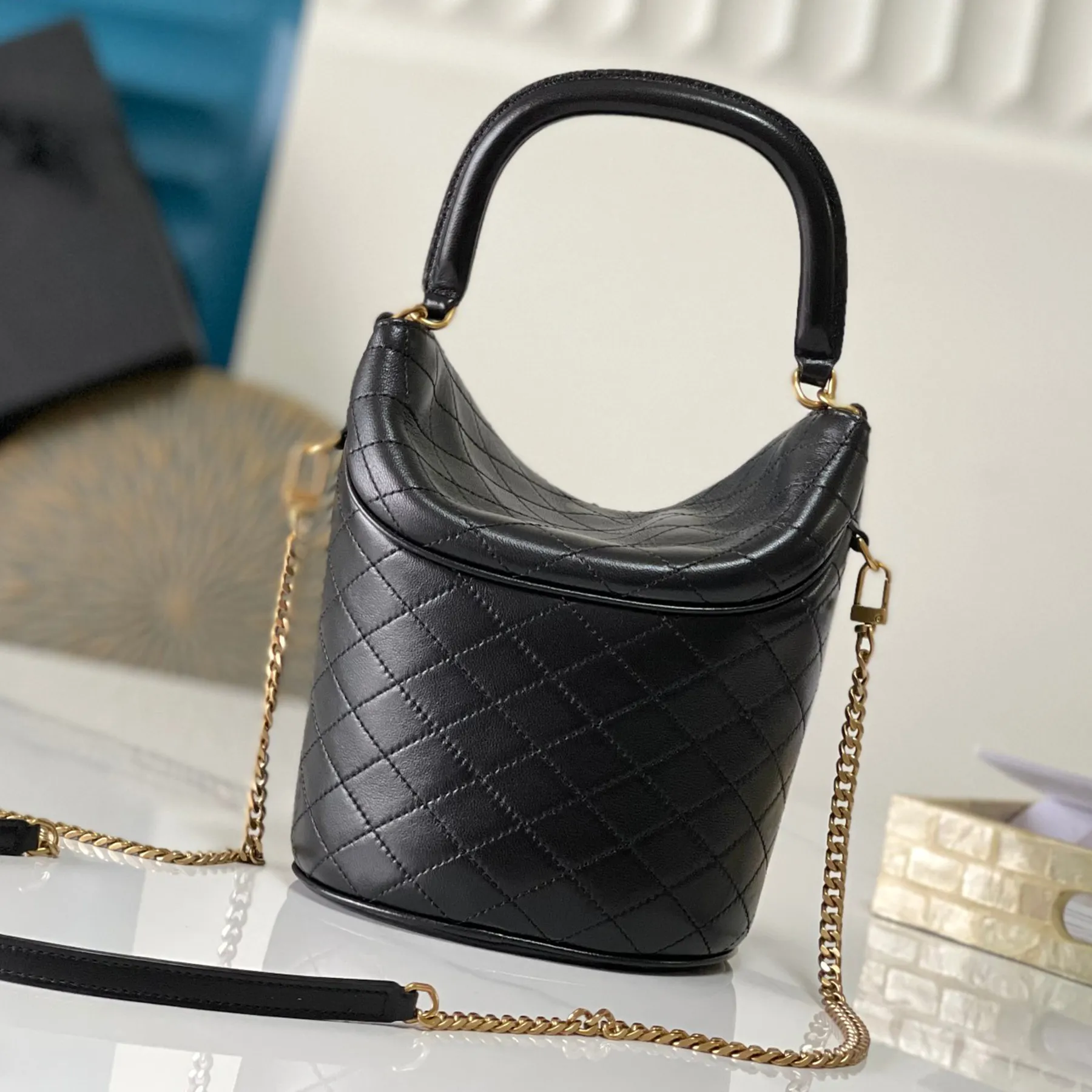 Nova bolsa de balde Gaby em pele de cordeiro designer de luxo bolsa de ombro com aba de couro genuíno feminina alça superior alça removível bolsa crossbody bolsa bolsa de alta qualidade 10A