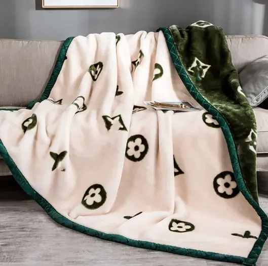 Fashion Winter Thickened Milk Velvet Blanket Bed Sheet Raschel Velvet Office Nap Blanket Coral Velvet Single Blankets