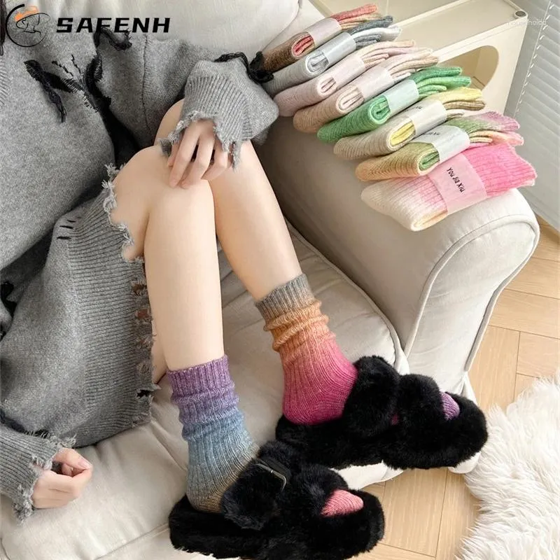 Femmes chaussettes mode pour les tendances épaissir nouveauté décontracté filles dégradé chaud respirant créatif AB coloré femme