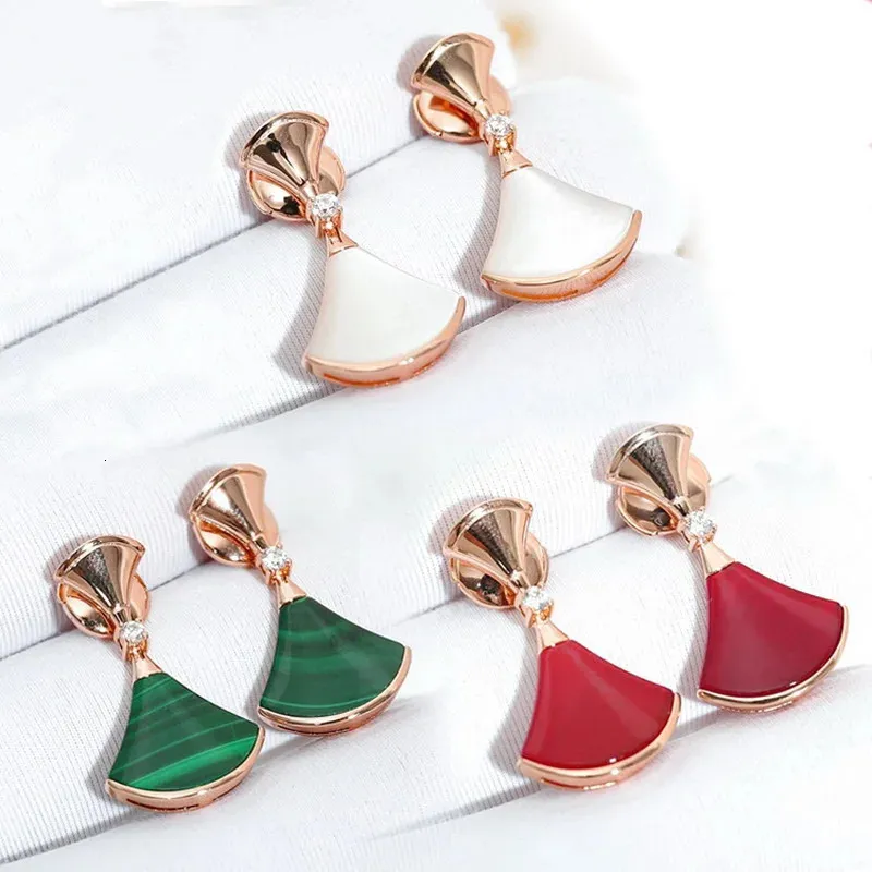 Fashion Style Women Lady Stud Earrings Inlay Cubic Zircon Mother Of Pearl Skirt Fan Shaped Plated Rose Gold Color Eardrop 240311