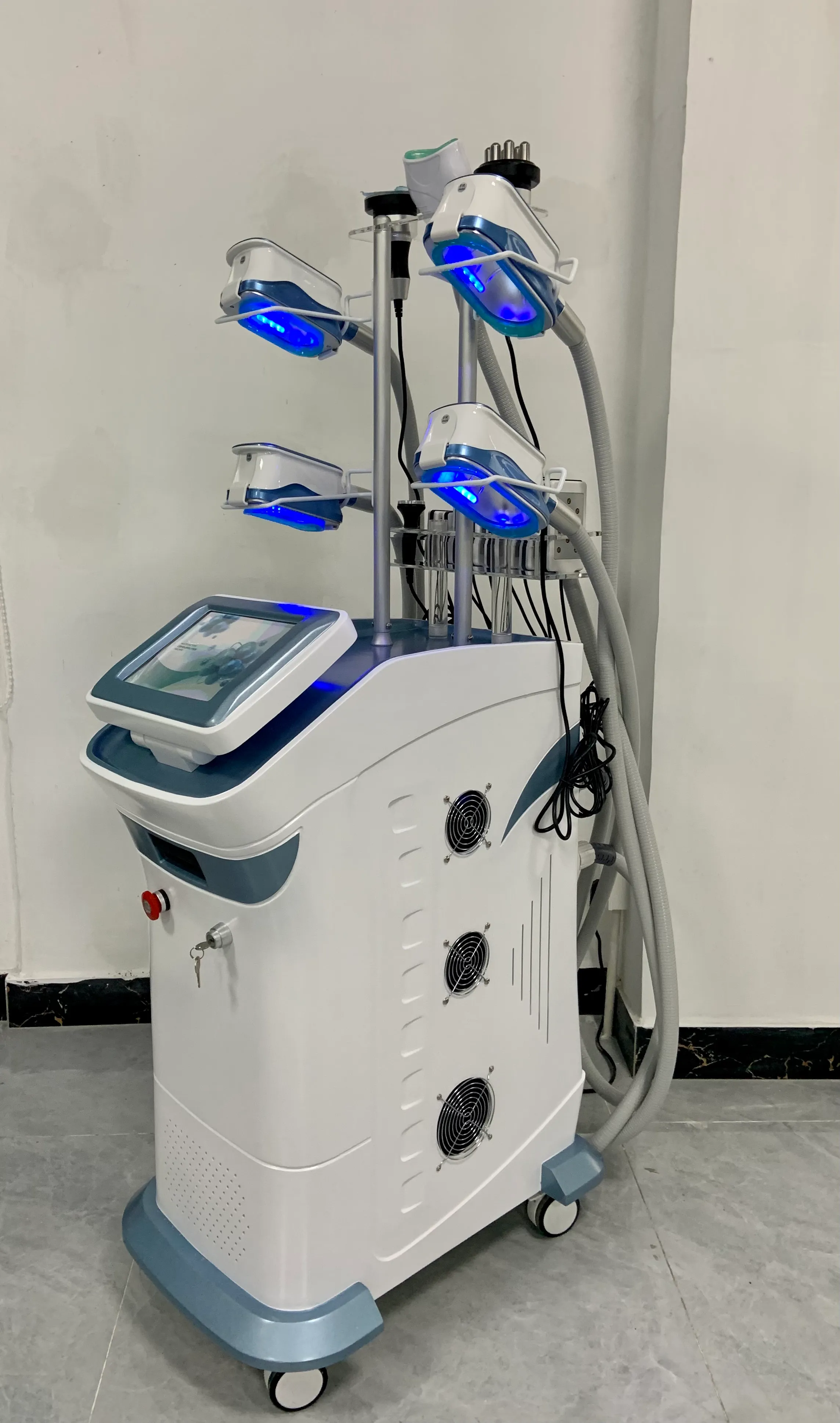 Groothandel 360 Cryolipolisis Cryotherapie Cellulitis verwijderen Vacuümvet Bevriezen met 5 Cryo-handvatten Dubbele kincontouren RF Lipolaser Body Sculpting-machine