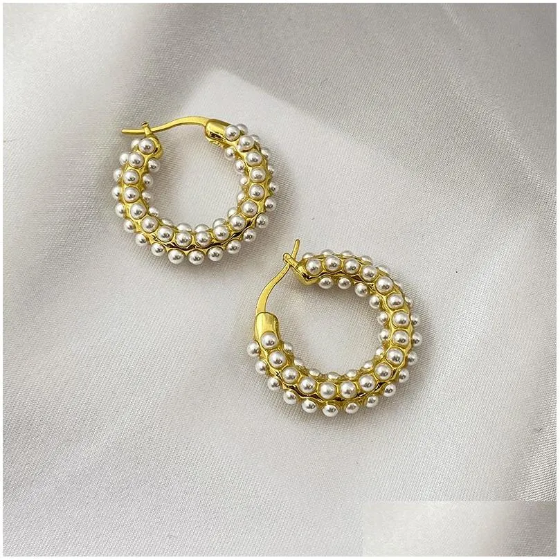 Pendientes de perlas salvajes de moda retro Pendientes de gama alta chapados en oro Modelos de invierno Tendencia Diseño de nicho Ins Accesorios de joyería Entrega directa Ot3P9