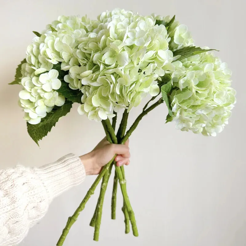 Green Artificial Hortensia Fleurs Branches Décoration Arrangement de mariage Fleurs d'hydratange comme un vrai décor Bouquet de mariée 3pcs 240318