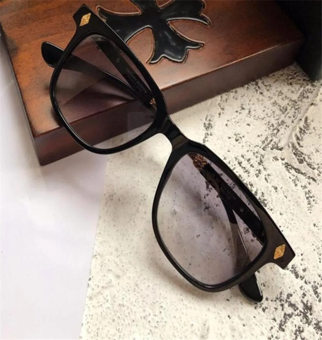 Nuovi popolari occhiali da sole da uomo retrò CALL design in stile punk con montatura quadrata retrò con rivestimento in pelle e lenti riflettenti antiUV nella parte superiore 5717128