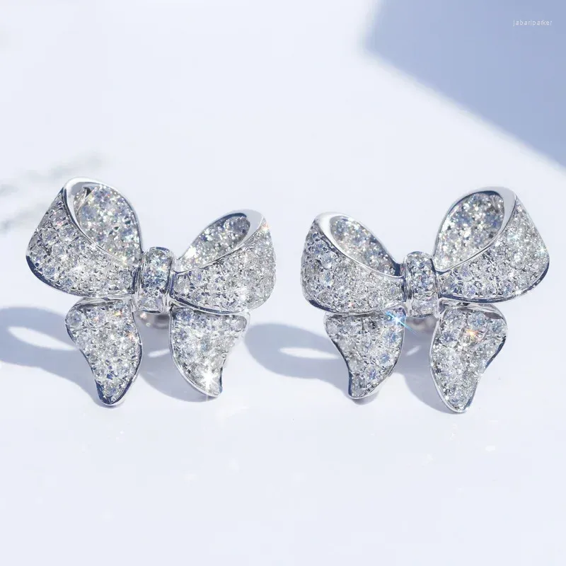 Boucles d'oreilles Sr Vente Platine Plaqué Arc Simulation Zircon Pull À La Mode Et Luxueux Papillon Pour Les Femmes