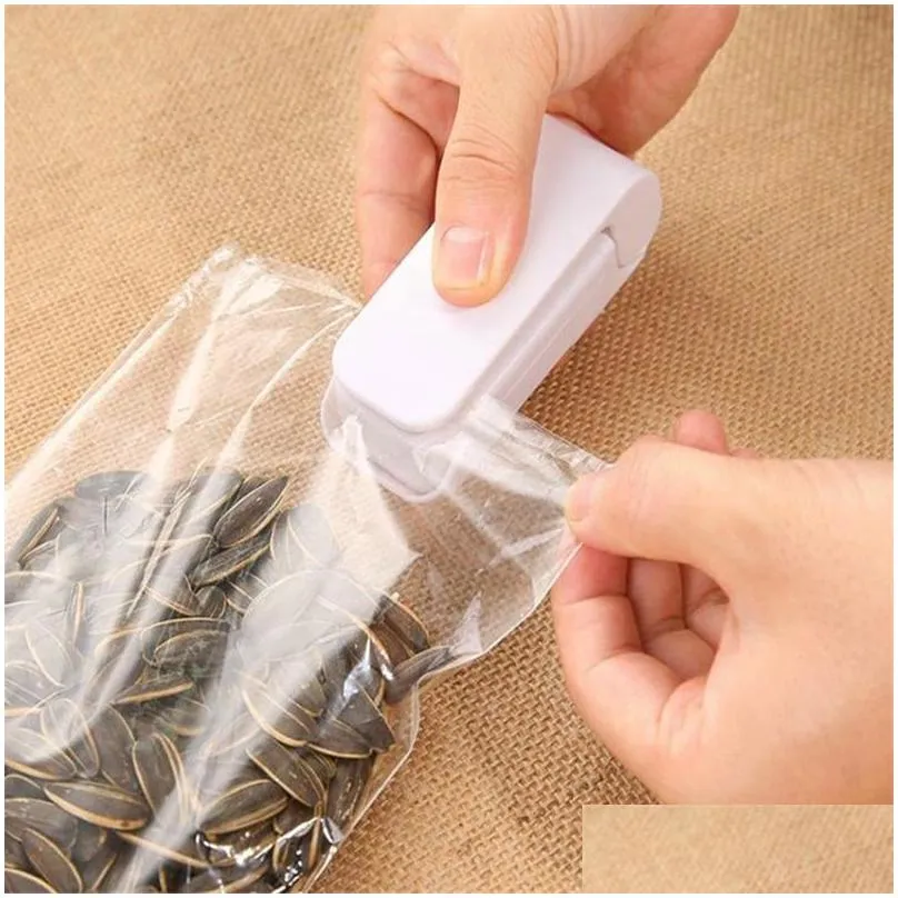 Bag Clips Mini Heat Sealer Hine Package Bags Thermal Plastic Food Closure Portable Sealing Packing Kitchen Accessories Drop Delivery Otr3J