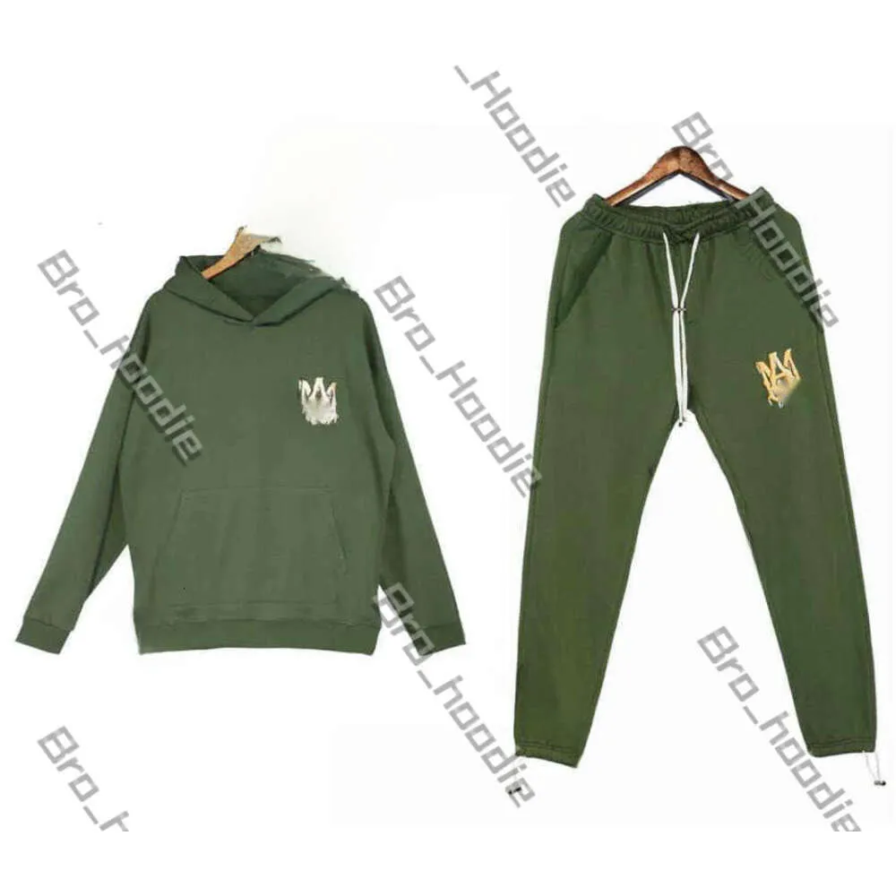 Mens Tracksuit Set Amirir Hoodie Moletom Designer Hoodie Amirity Hoodies Verde Sweatpant Lavável Old High Street Bordado Suéter Shrink Foot Pants Set 603