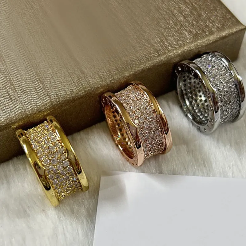 Full Diamond Ring Designer Ring Fashionable Charm Luxury Jewelry Rings for Women 18k Gold High Quality Titanium Steel Ring Men's Wedding Engagement Ring