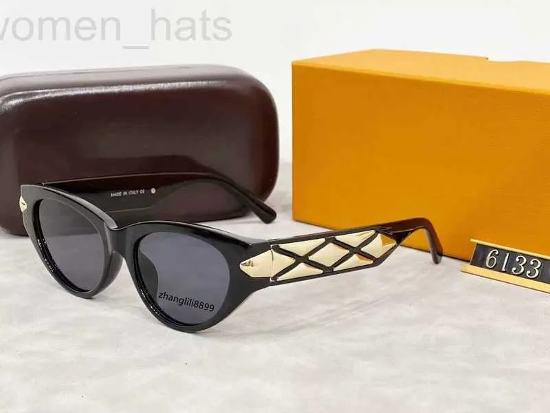 Occhiali da sole firmati Luxury Brand Occhiali da sole moda montatura ovale donne di lusso anti-radiazioni UV400 personalità uomo occhiali retrò piatto valore di alta qualità 03VK