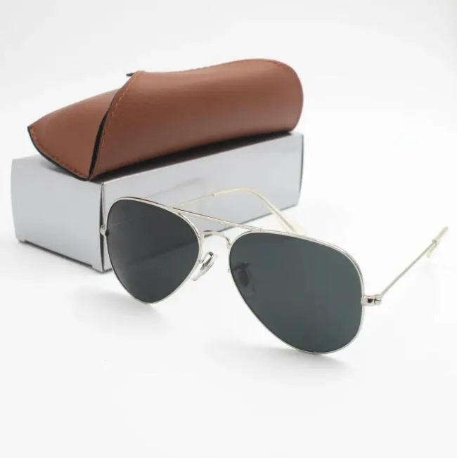 Designer Mirror Leggi Fashion Frame Occhiali da sole da uomo per gli occhiali da donna Designer Occhiali da sole Ray 14 Colori sono disponibili per le persone fastidiose nel Netflix