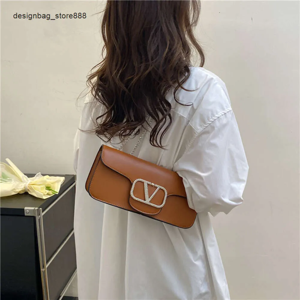 حقيبة مصممة راقية صغيرة للنساء crossbody الموضة الجديدة واتجاه مربع متعدد الاستخدامات