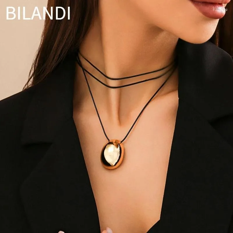 Colares Pingente Bilandi Moda Jóias Europeu e Americano Design Black Cord Metal Colar Para Mulheres Acessórios Presentes Vendendo