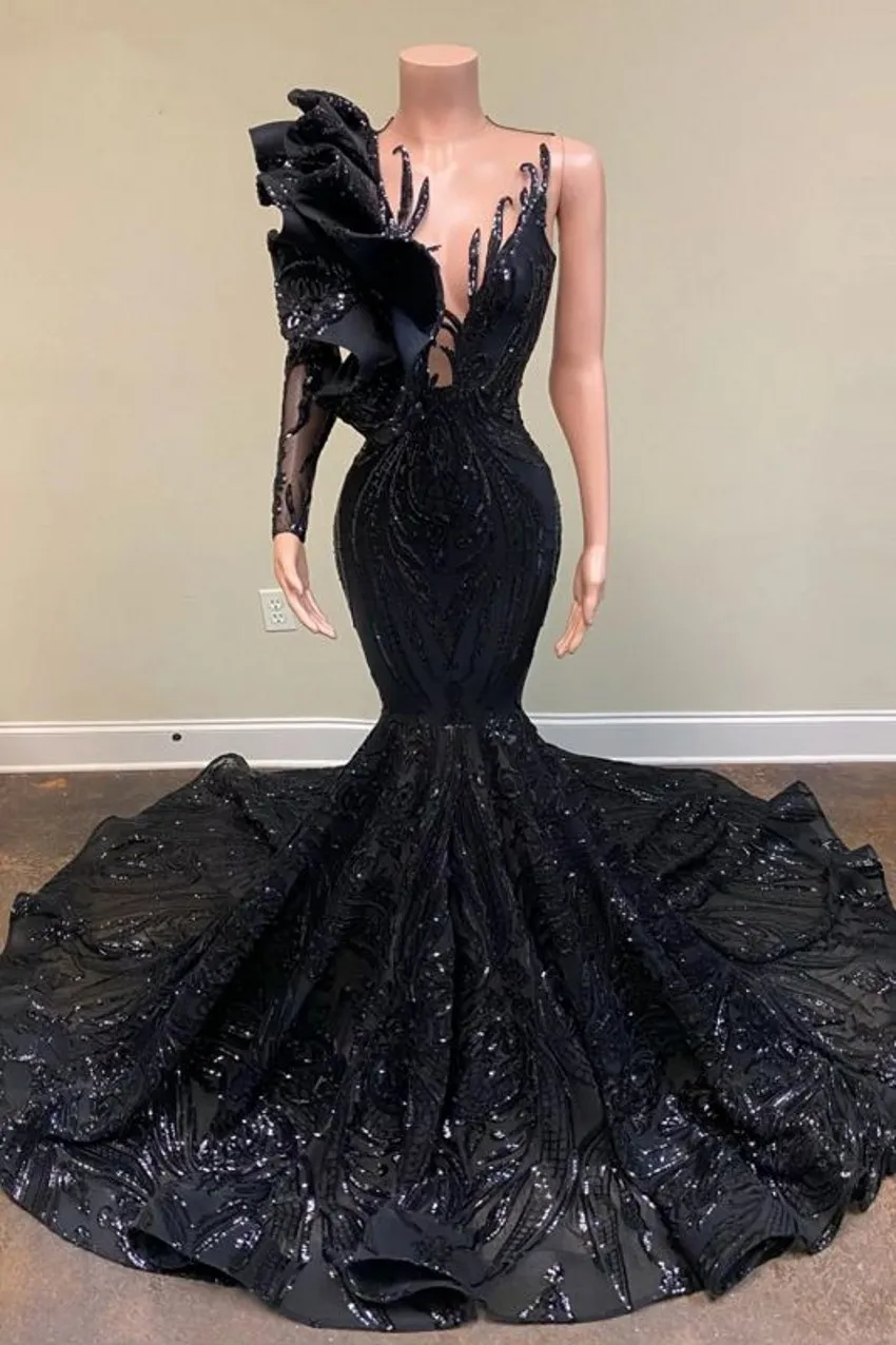 Vintage Black Mermaid Prom Dresses Gothic Evening Gowns Sheer Long Sleeve Sequins Beaded Ruffle Long Women party Occasion Gowns BC16131