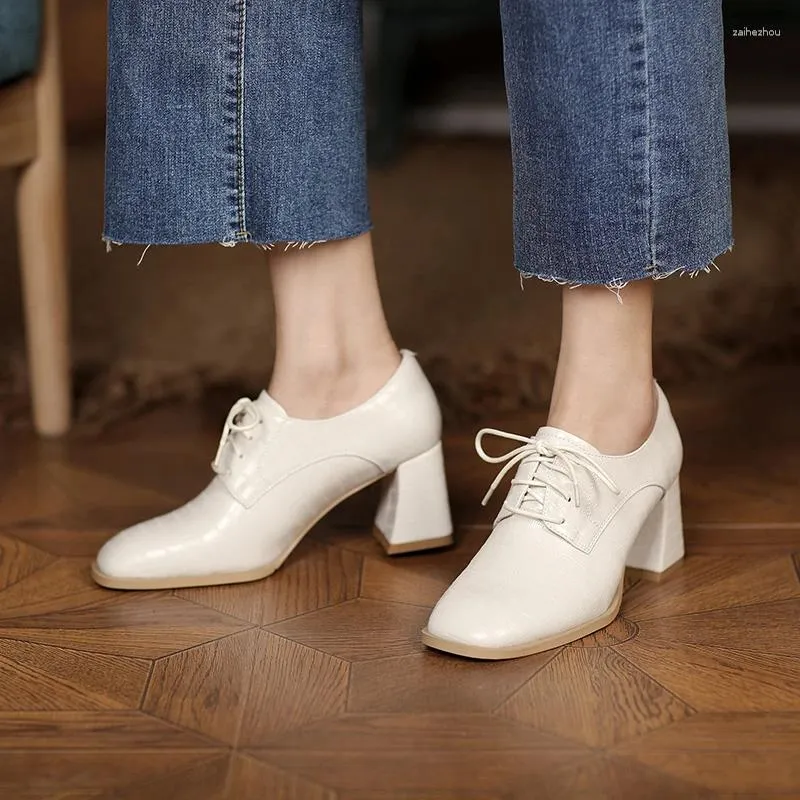 Chaussures habillées Beige Printemps et Automne Cuir de vache pour femmes Talon haut épais pointu semelle intérieure en peau de mouton sangle croisée