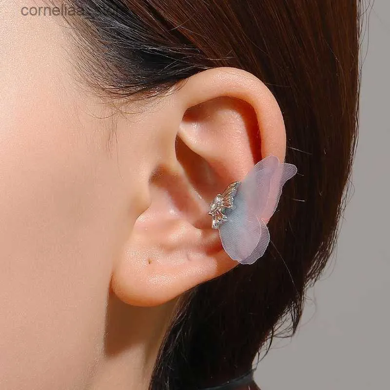 耳のカフ耳カフファッショナブルシアーバタフライイヤークリップレディースのための非穴あきイヤリング2023トレンドデザイン韓国の甘い夢のイヤリングカフスジュエリーY240326