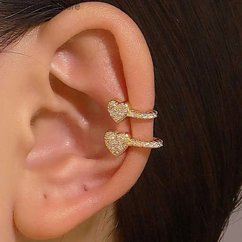 Mankiet uszy mankiet uszy koreański moda kryształowe klipsowe kolczyki do ucha nadające się do damskich kolczyków biżuterii perforowane pojedyncze i podwójne warstwy serce w kształcie fałszywego ea
