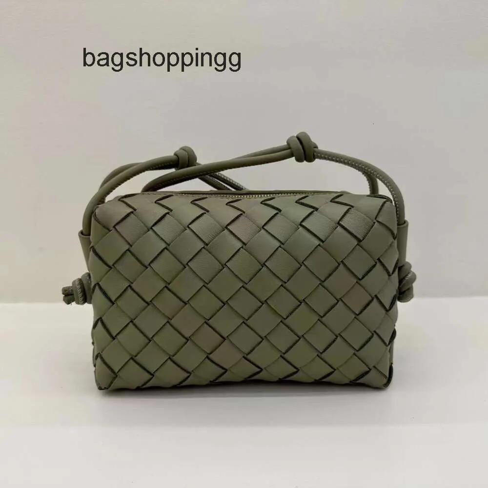 Diagonal Color Loop Loop Bag Botteega Camera One Cassette Lady Purse Woven Designer Mini Candy 2024 Umhängetaschen Leder Bvbag Cross Small Square WGVQ