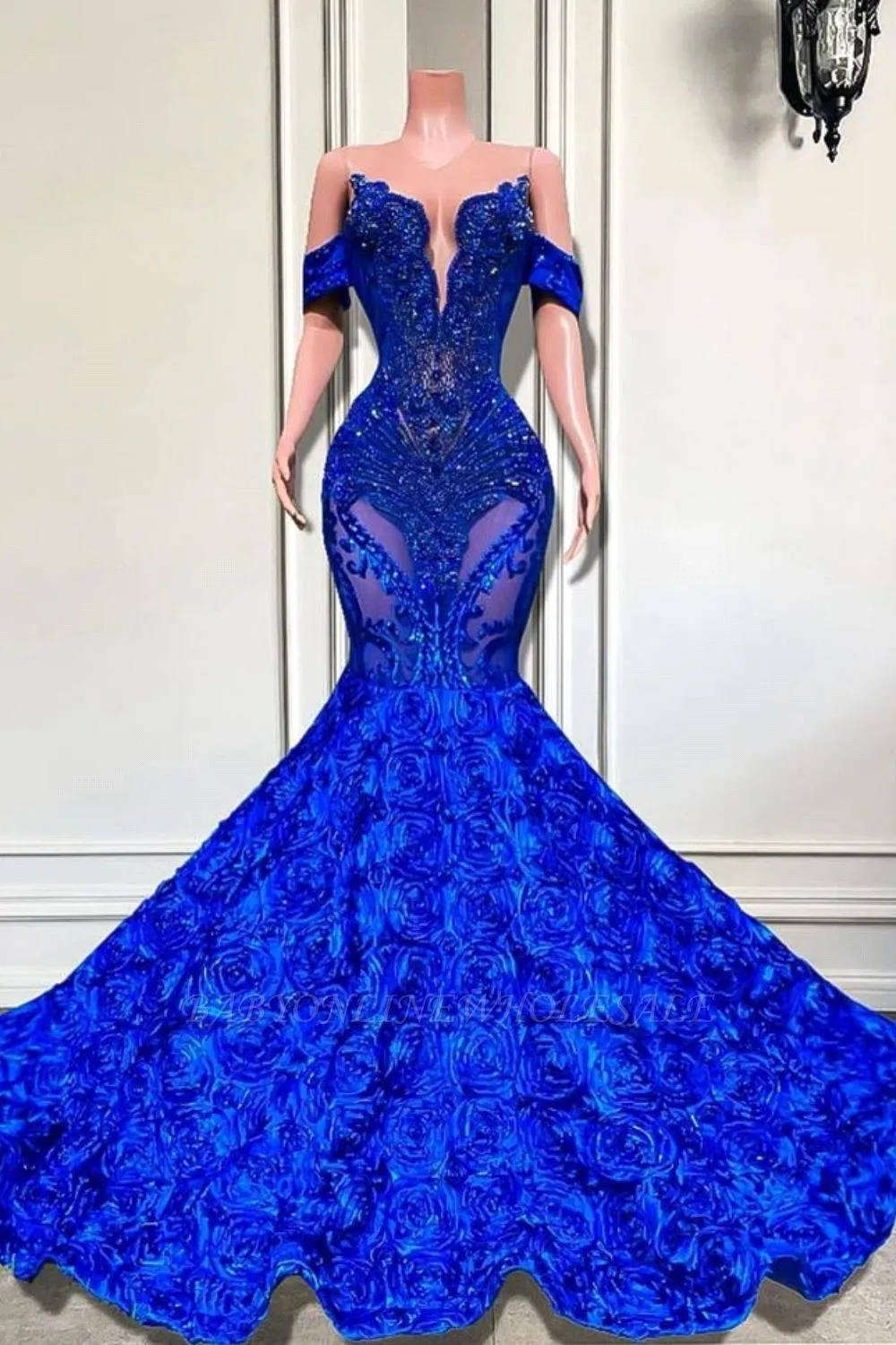 Lyxig Royal Blue Mermaid Prom Dresses Elegant Off Shoulder Lace Sequins Appliques Cascading Rose Flowers Long Evening Clows Formell tillfälle Vestidos BC18313