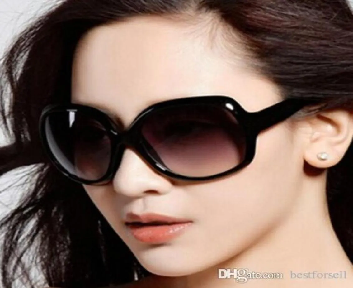 Fashion Femmes Lunettes de soleil surdimensionnées Vintage Design Sun Glasses Plus pour les femmes High Outdoor UV400 Numes Quality Big Frame Eyewear 9351164