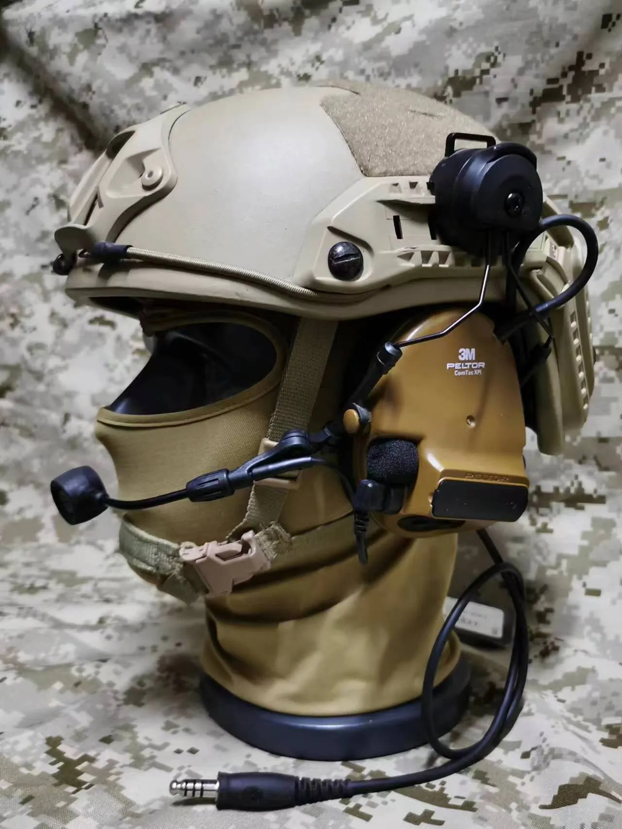 Reproduction of Comtac XPI VI Helmet Edition Pickup and Noise Reduction Earphones to be prepared with 3M/XPI VI side labels