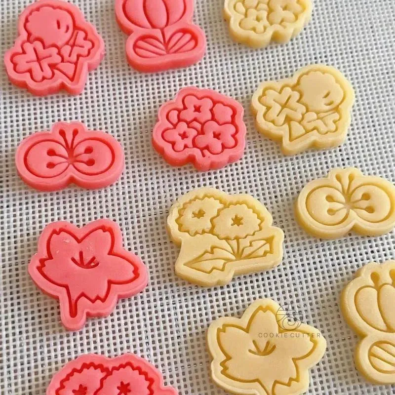 Baking Tools Mother's Day Flower Shape Cookie Cutter Valentine's Biscuit Mold Stamp DIY Fondant Cake Mould Kitchen Pastry