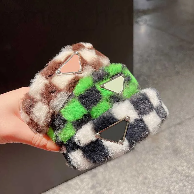 Opaski Projektant Wysoko wysokiej jakości moda Słodki styl projektant drużynowy Pluszowy Plush Plaid Hair Pass for Girl Gift Marka opaska na głowę akcesorium FQ26