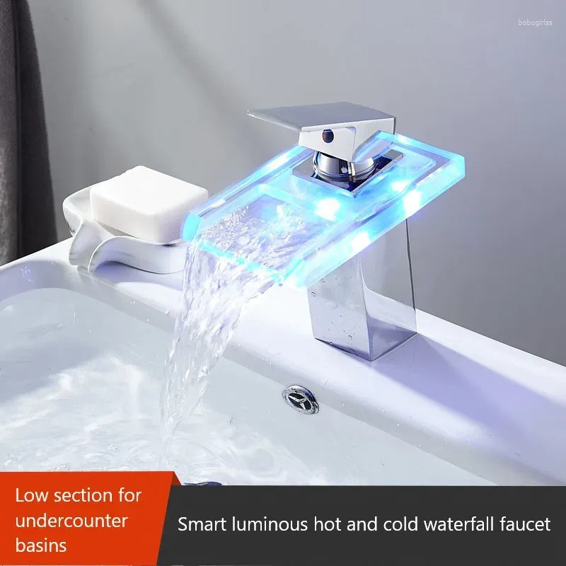 Robinets d'évier de salle de bains Robinet de cascade à LED Puissance hydroélectrique Changement de couleur Froid et mélange