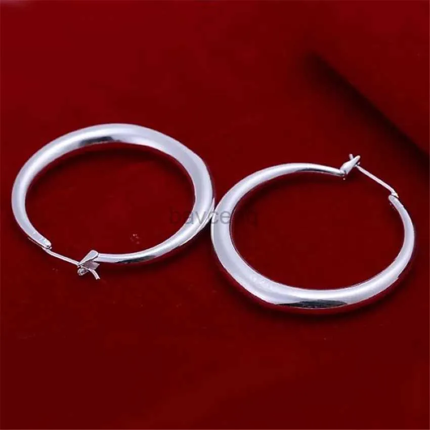 Hoop Huggie Factory Price E20 Wholesale Round Hook Silver Ear Rings High Quality Fashion Classic Jewelry Wedding Women E020 240326