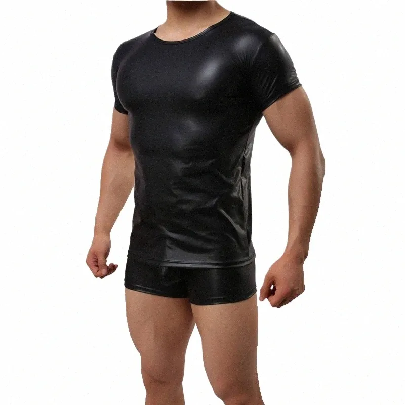 T-shirt in ecopelle nera T-shirt da uomo cool da notte Camicie strette in pelle sexy Camicia slim da uomo Top sexy Camicie a forma di corpo C0C1 #
