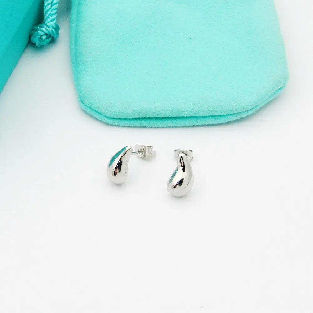 Roestvrijstalen driekleurige T-letter glanzende waterdruppel oorbellen Europese en Amerikaanse minimalistische stijl veelzijdige ossenhoorn oorbellen Femme Pendientes Accessoires