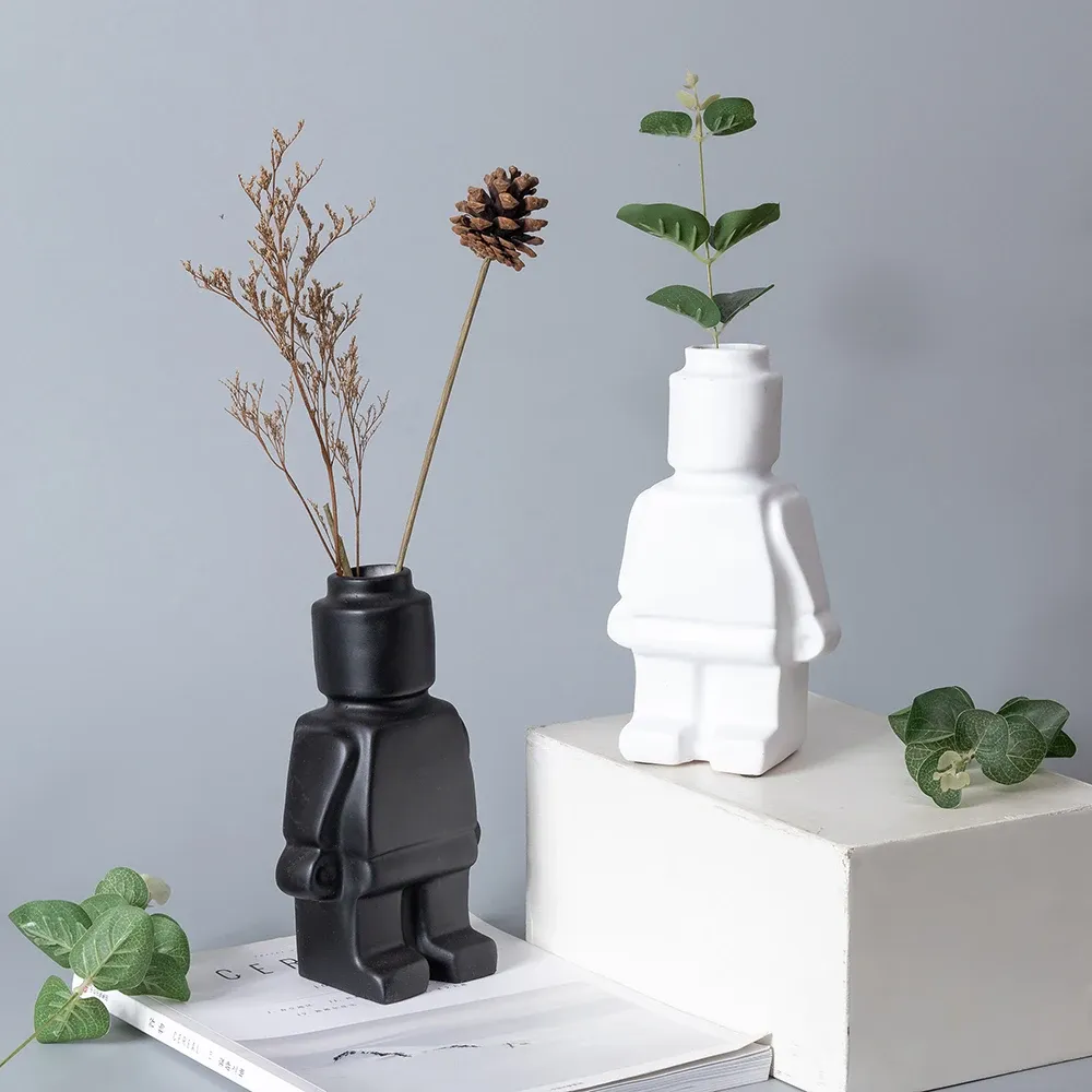 Films Nordic style Resin robot vase indoor flower pot modern home interior decoration white goods decoration office desk decoration