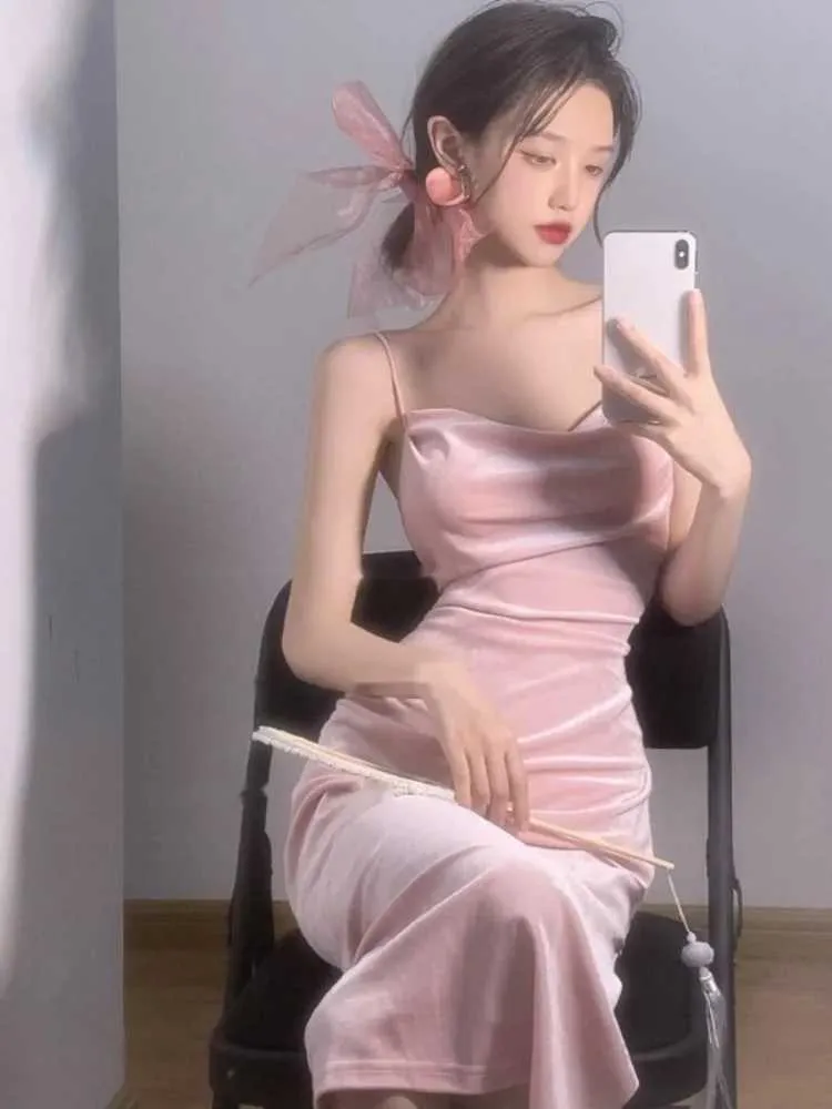 Basis Casual jurken Qweek Y2K Pink Sexy Slip Dress bodycon Spaghetti Strap Night Club Party Midi Jurken 2023 Zomer Sundress Koreaanse mode Kpopc24315