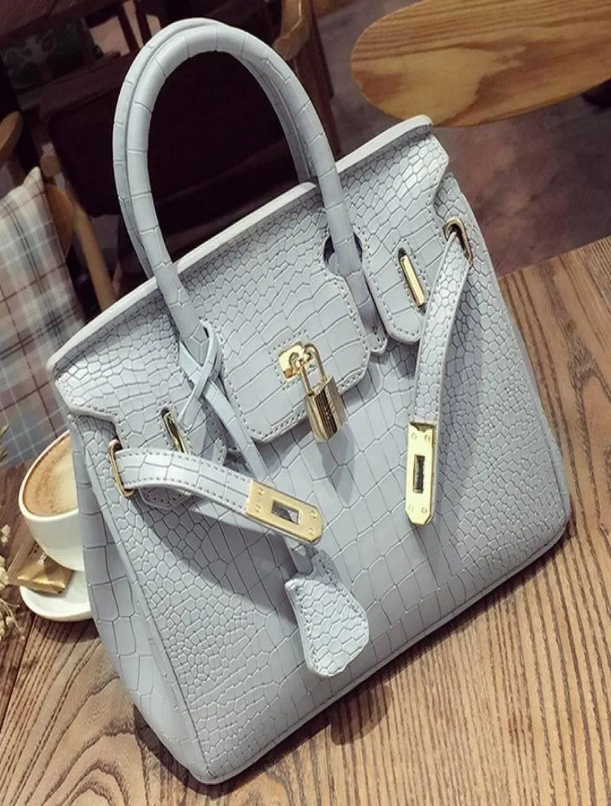 Bag women 2021 fashion handbags new atmosphere fashion one shoulder cross carry6911557