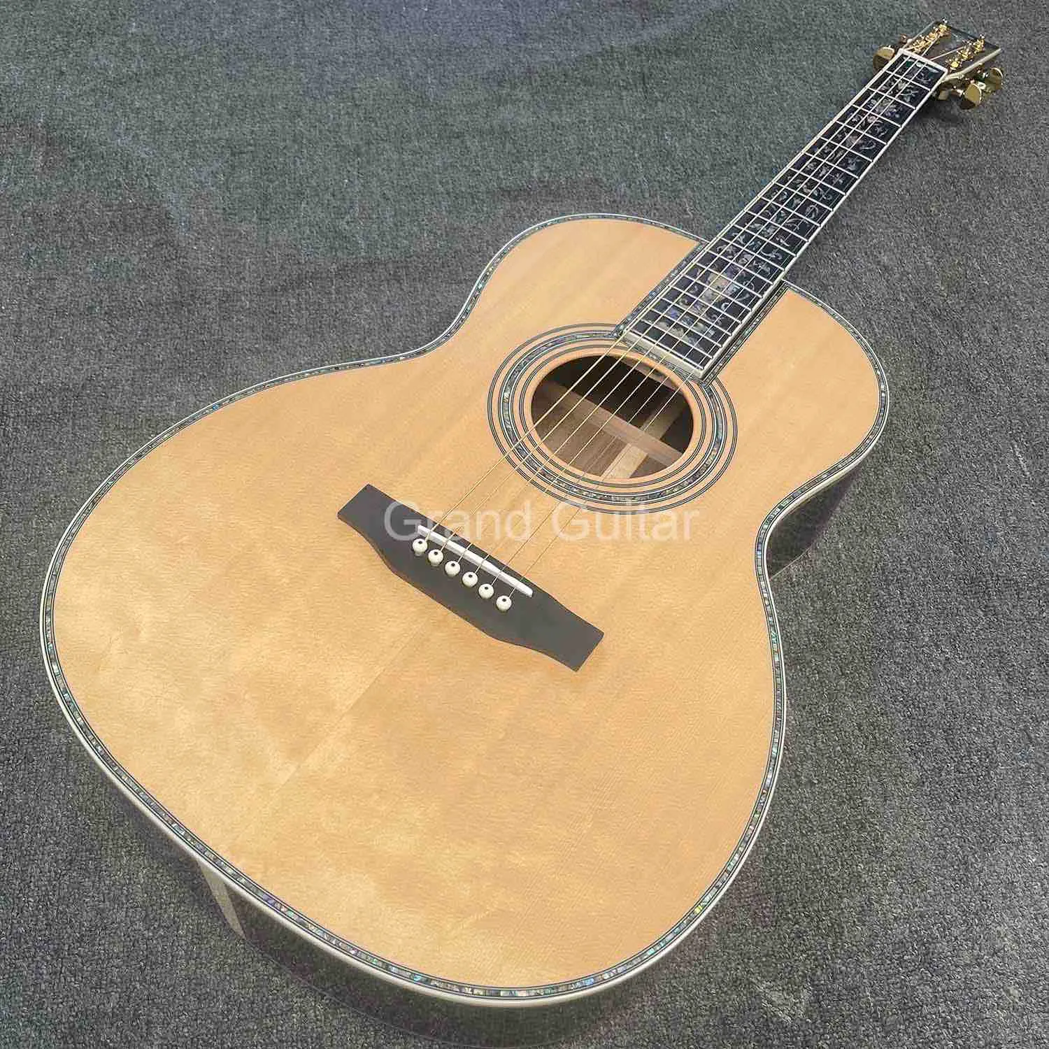 Solid Europe Spruce Wood 39 tum akustisk gitarr Ooo Body Style Life Tree Inlay Classic Folk Guitar Abalone Binding