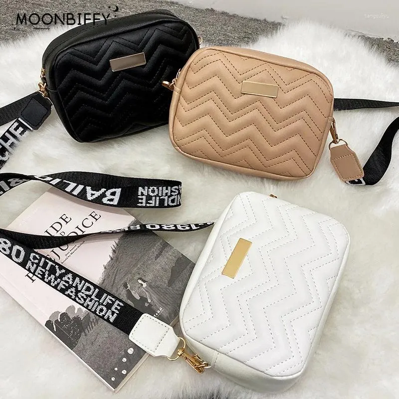 2024 Designer Leather Woven waist bag everbest for Women 2024 Designer Leather Woven waist bag everbest for Women