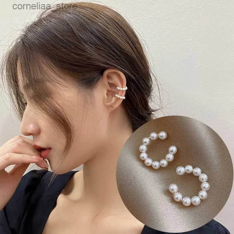 Ear Cuff Ear Cuff 2023 New South Korean Fashion Charm Pearl Earrings Cufflinks Womens False Perforated Bone C-shaped Jewelry Accessories Wholesale Y240326