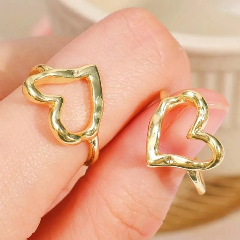 Cluster Ringe Vintage Unregelmäßige Hohle Herz Für Frauen Männer Gold Farbe Edelstahl Ring 2024 Trend Engagement Party Schmuck Geschenk