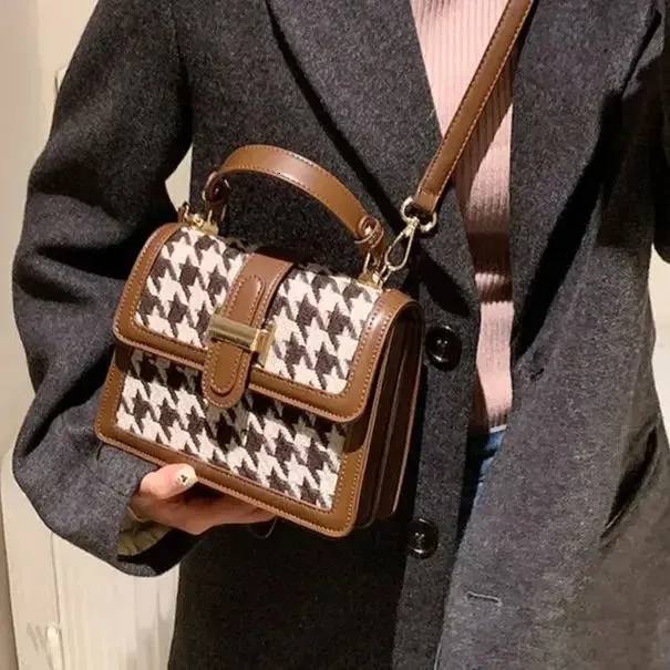 Womens Trendy Crossbody Bag Corean Houndstooth Fashion Square Square Counter Women Satchels Baguette Hand Facs for 240307