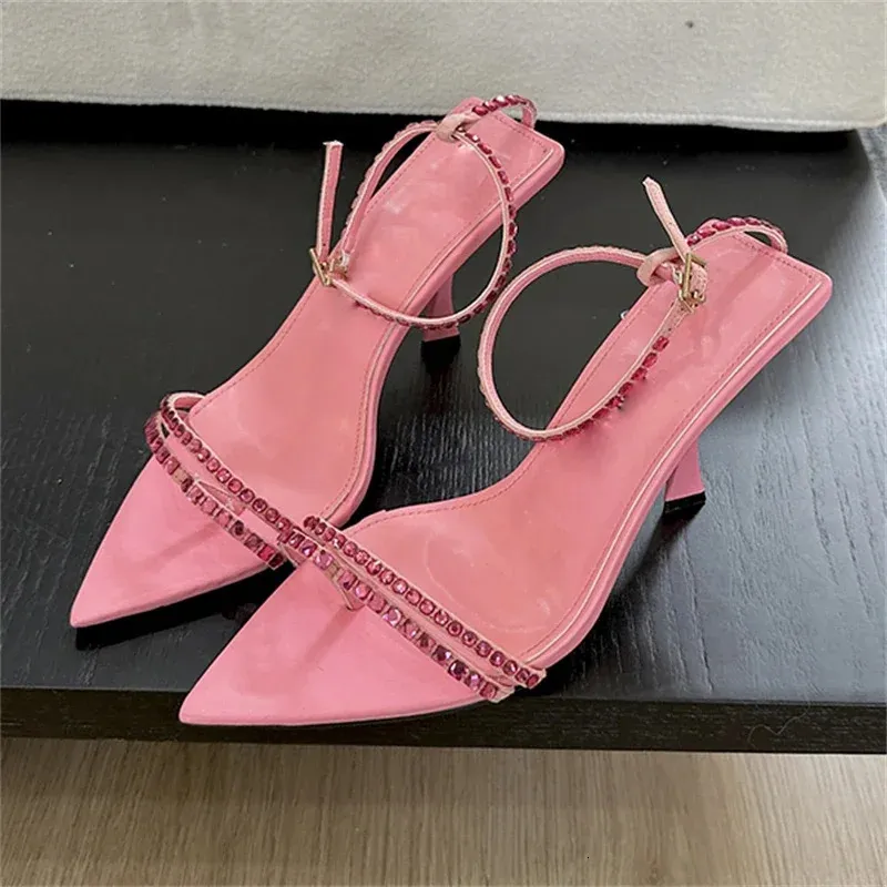 Eilyken/летние пикантные женские сандалии с кристаллами и пряжкой на ремешке, обувь для банкетов на высоком каблуке с острым носком, Zapatillas Mujer 240312